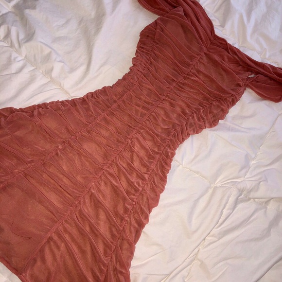 🔶OFF-SHOULDER MAJORELLE DRESS - Picture 2 of 7